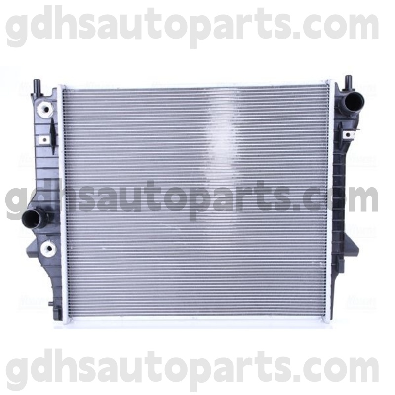 66708 Jaguar XJ OE için Nissens Radyatörü no. C2C36506